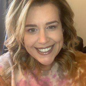 Meet your Posher, Dayna